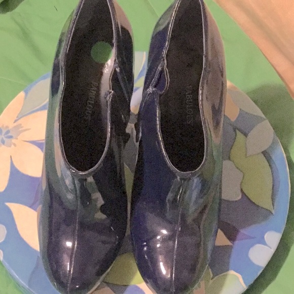 Just fabulous ankle booties - Picture 3 of 9